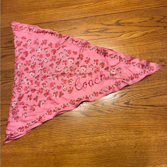 Coach Accessories - Coach Tea Rose Diamond Signature Scarf 100% Silk